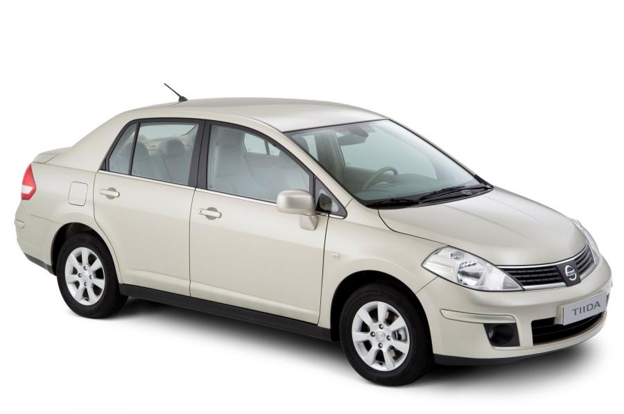  Nissan Tiida Sedan 2005 года  (фото 47 из 50)